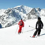 Les Des Aiguilles Готель