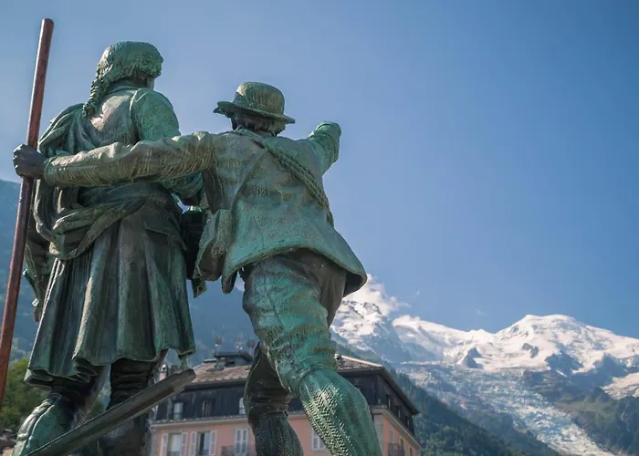 Les Des Aiguilles Hotel